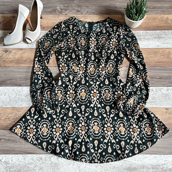 SOLD. Forever 21 lightweight Art Deco Print 
A-Line Dress Size Small - Picture 9 of 10